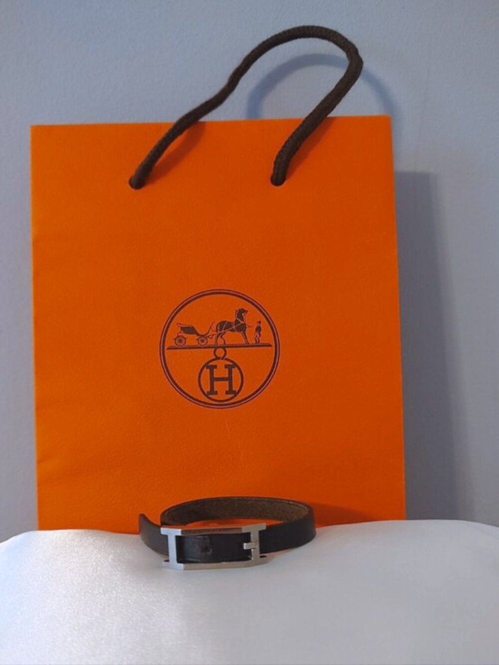 Hermes Behapi leather H buckle bracelet w/COA & bag - Picture 4 of 7